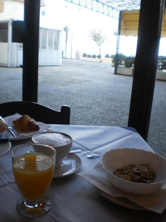Hotel Milano Iseo Exterior photo